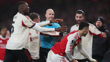 Liverpool Tahan Arsenal 0-0 di Emirates, Pengakuan Jujur Arne Slot Ini Jadi Sorotan
