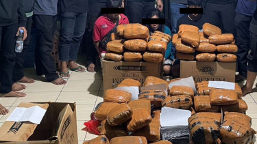 Kirain Penghuni Biasa, Ternyata Rumah di Perumahan Duren Jaya Bekasi Ini Jadi Gudang Ganja 83 Kilogram