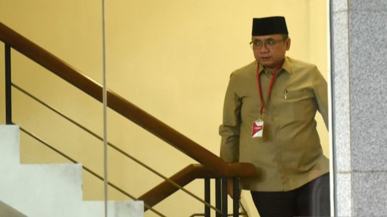 Ketum PBNU Gus Yahya Soal Status Tersangka Eks Menag Yaqut Cholil Qoumas: Saya Sama Sekali Tidak Ikut Campur
            - galeri foto