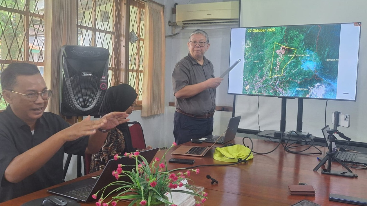 Sejumlah Akademisi sebut PT TBS Bukan Biang Kerok Banjir dan Longsor di Tapanuli
            - galeri foto