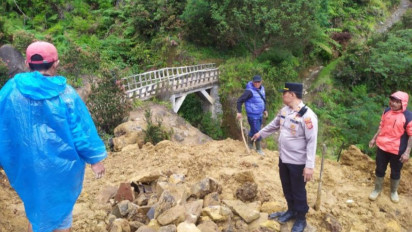 Gunung Papandayan Terdampak Longsor, Polisi Langsung Cek Jalur Pendakian
