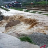 Banjir Putus Jalan Provinsi Penghubung Agam–Limapuluh Kota, Akses Palupuh Lumpuh Total
