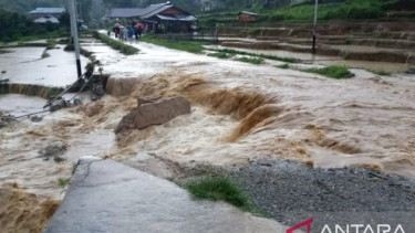 Banjir Putus Jalan Provinsi Penghubung Agam–Limapuluh Kota, Akses Palupuh Lumpuh Total