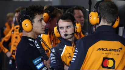 Siap Hadapi F1 2026 Sebagai Juara Bertahan, Lando Norris Berharap Bisa Lebih Sering Bertarung dengan Lewis Hamilton