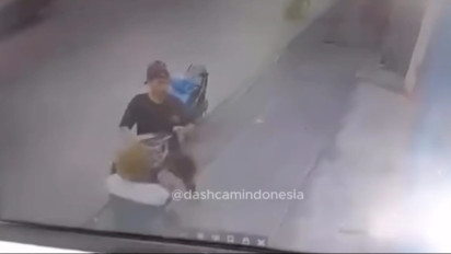 Cemburu Istrinya di Goda hingga Diajak ke Hotel, Pria di Bandung Hajar Tukang Parkir Pakai Kunci Letter T