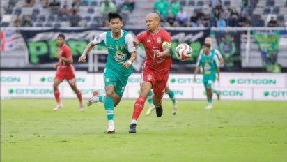Hasil Super League: Dikalahkan Persebaya, Hendri Susilo Bongkar Kunci Kekalahan Malut United