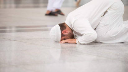 Bukan Jam 12 Malam, Shalat Tahajud Lebih Afdhol di Waktu Ini Kata Ustaz Adi Hidayat