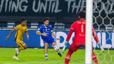 Nyawa Keluarga Terancam, Thom Haye Bongkar Teror Mengerikan Usai Persib Bekuk Persija di GBLA