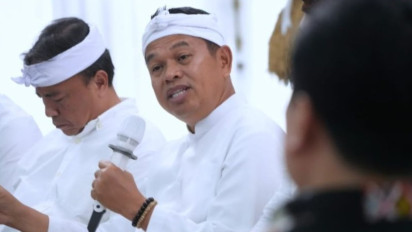 KDM Minta Maaf soal Jalan Rusak di Jawa Barat, Targetkan 90 Persen Mulus di 2026: Anggaran Cibarusah Relatif Besar