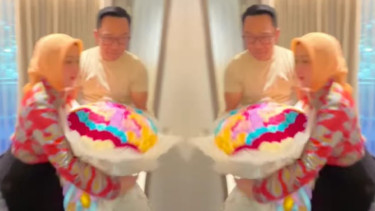 Ridwan Kamil Beri Hadiah Terakhir untuk Atalia Praratya