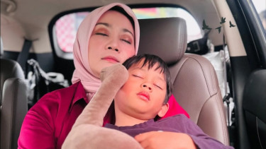 Walau Tak Dapat Hak Asuh Anak, Atalia Praratya Tetap Tunjukkan Kedekatan dengan Arkana