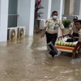 Banjir Menggenangi RSUD Kota Serang