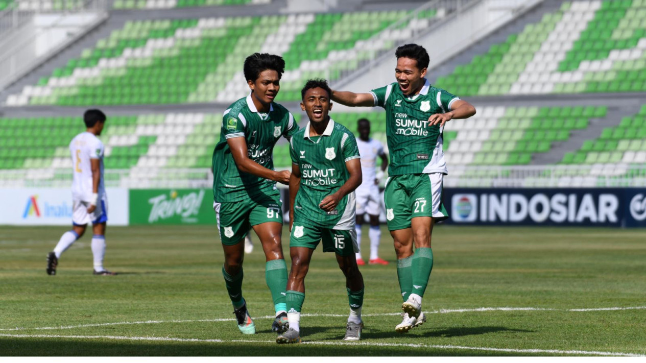 Debut Pelatih Baru, PSMS Medan Tundukkan Adhyaksa FC 1-0 di Stadion Utama Sumut
            - galeri foto