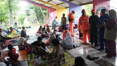 Lebih dari 2.000 Warga Jakarta Terpaksa Mengungsi akibat Banjir