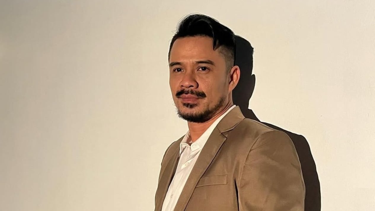 Daftar Sinetron dan Film Roby Tremonti, Aktor yang Dikaitkan dengan Sosok 'Bobby' dalam Buku Broken Strings Aurelie Moeremans
            - galeri foto