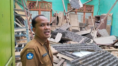 Belajar di Teras Warga, Siswa SDN Tlagah 2 Bangkalan Minta Presiden Prabowo Perbaiki Sekolah