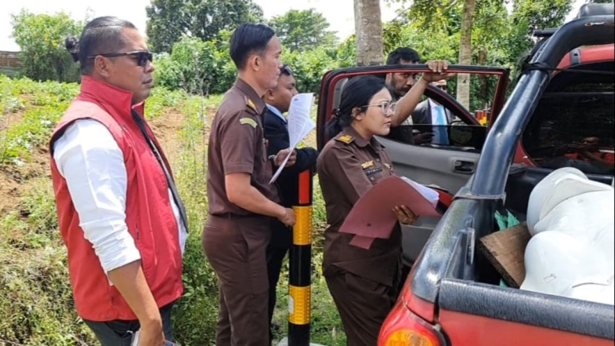 Rekonstruksi Pembunuhan Faradila Mahasiswi UMM, 15 Adegan Diperagakan di Batu–Pasuruan
            - galeri foto