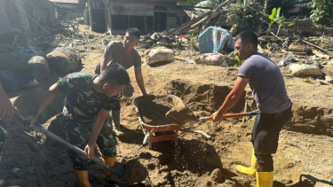 Brimob Batalyon C Kembali Terjun Pulihkan Kehidupan Warga Pascabanjir di Batang Toru, Bangun Fasilitas Air Bersih