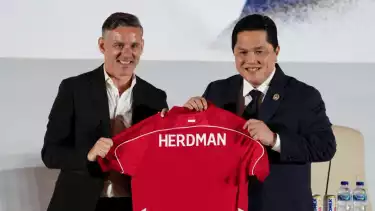 Erick Thohir Sambut kedatangan John Herdman
