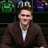 Tak Tergoda Klub Lain, Sven Botman Perpanjang Kontrak Jangka Panjang di Newcastle