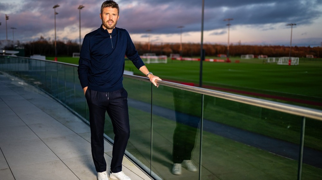Bukan Xabi Alonso, Michael Carrick Resmi Tangani Manchester United hingga Akhir Musim 2025-2026
            - galeri foto