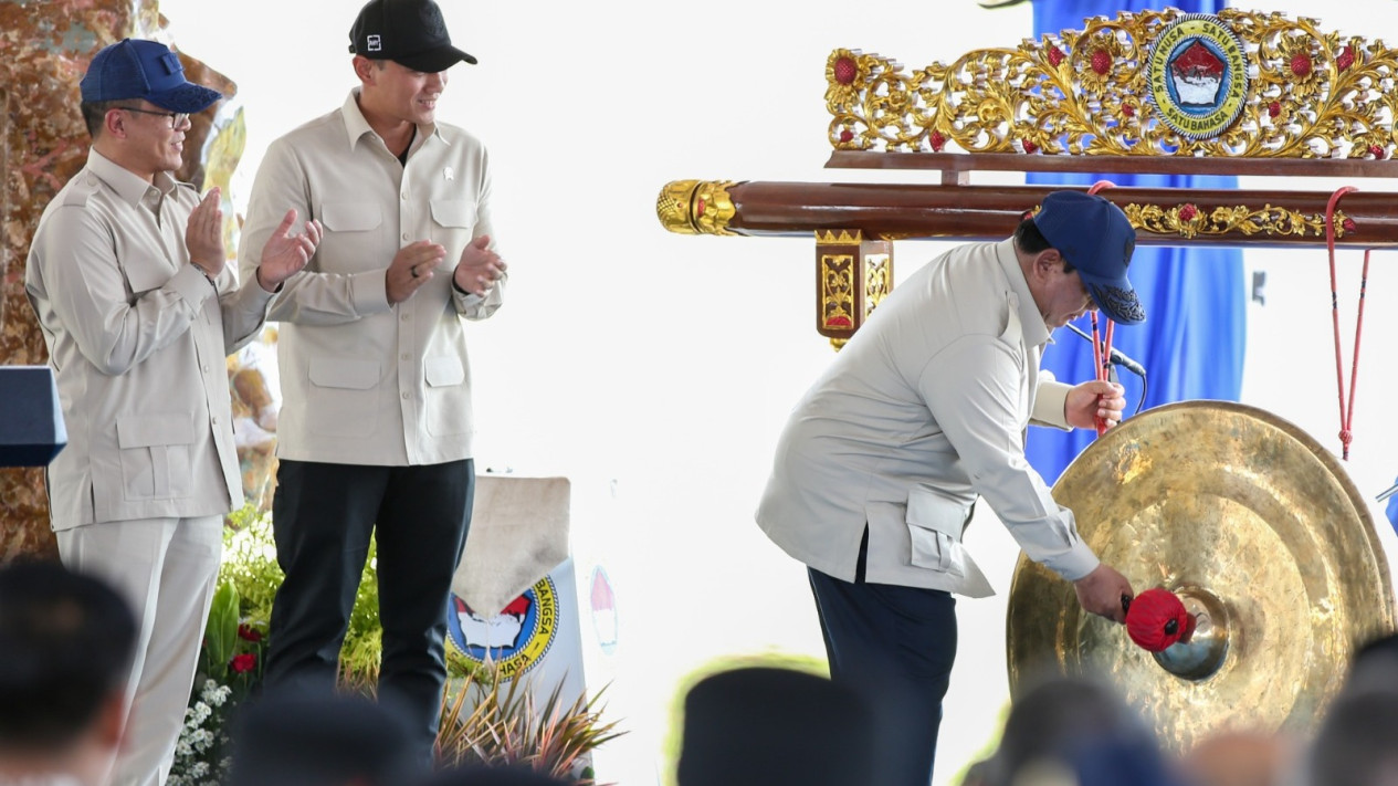 Presiden Resmikan SMA Taruna Nusantara Malang, Menko AHY: Siapkan SDM Unggul Menuju Indonesia Emas 2045
            - galeri foto