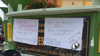 Lapangan Desa Dibangun Koperasi, Puluhan Warga Wonodadi Blitar Gelar Aksi Protes