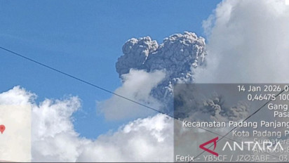 Gunung Marapi Erupsi, Kolom Abu Capai 1.600 Meter