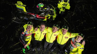 Resmi Gelar Acara Peluncuran Tim untuk MotoGP 2026, Pertamina Enduro VR46 Pamerkan Livery Baru yang Lebih Elegan