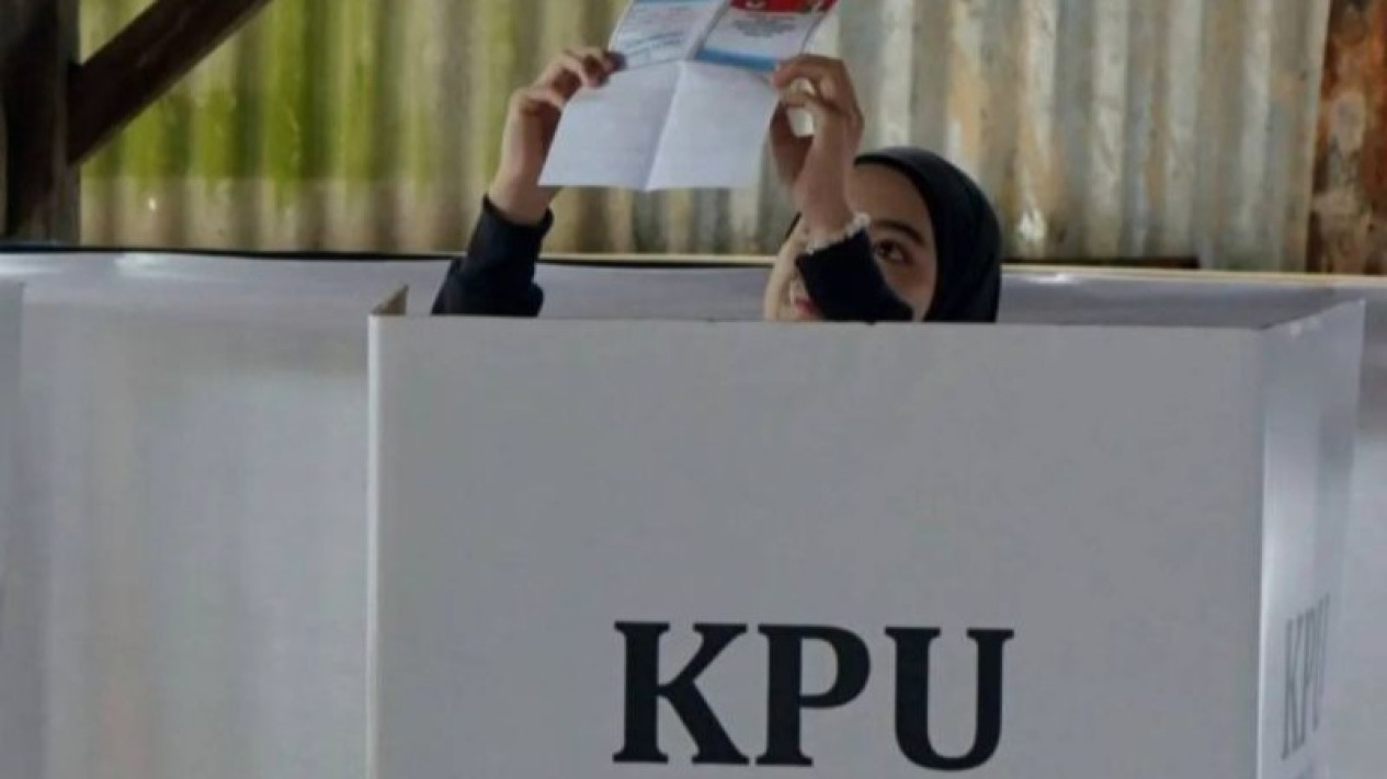 Pengamat Sorot Menguatnya Elitisme Politik dalam Pilkada lewat DPRD: Lahirkan Pemimpin Tanpa Legitimasi
            - galeri foto