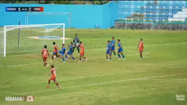 Pemain Liga 4 jegal dan kejar pemain lawan yang ingin berselebrasi