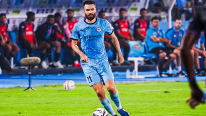 Segini Perkiraan Gaji Jon Toral, Eks Pemain Arsenal yang Resmi Perkuat Persik Kediri