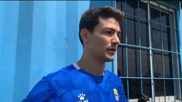 Bek Persib Bandung Federico Barba