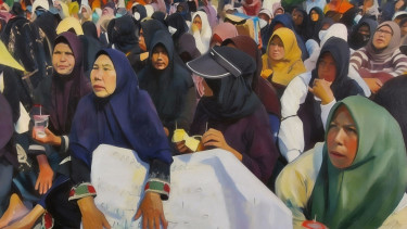 Protes Penagihan Utang saat Warga Dilanda Bencana, Emak-Emak di Aceh Tengah Geruduk DPRK Minta Diringankan