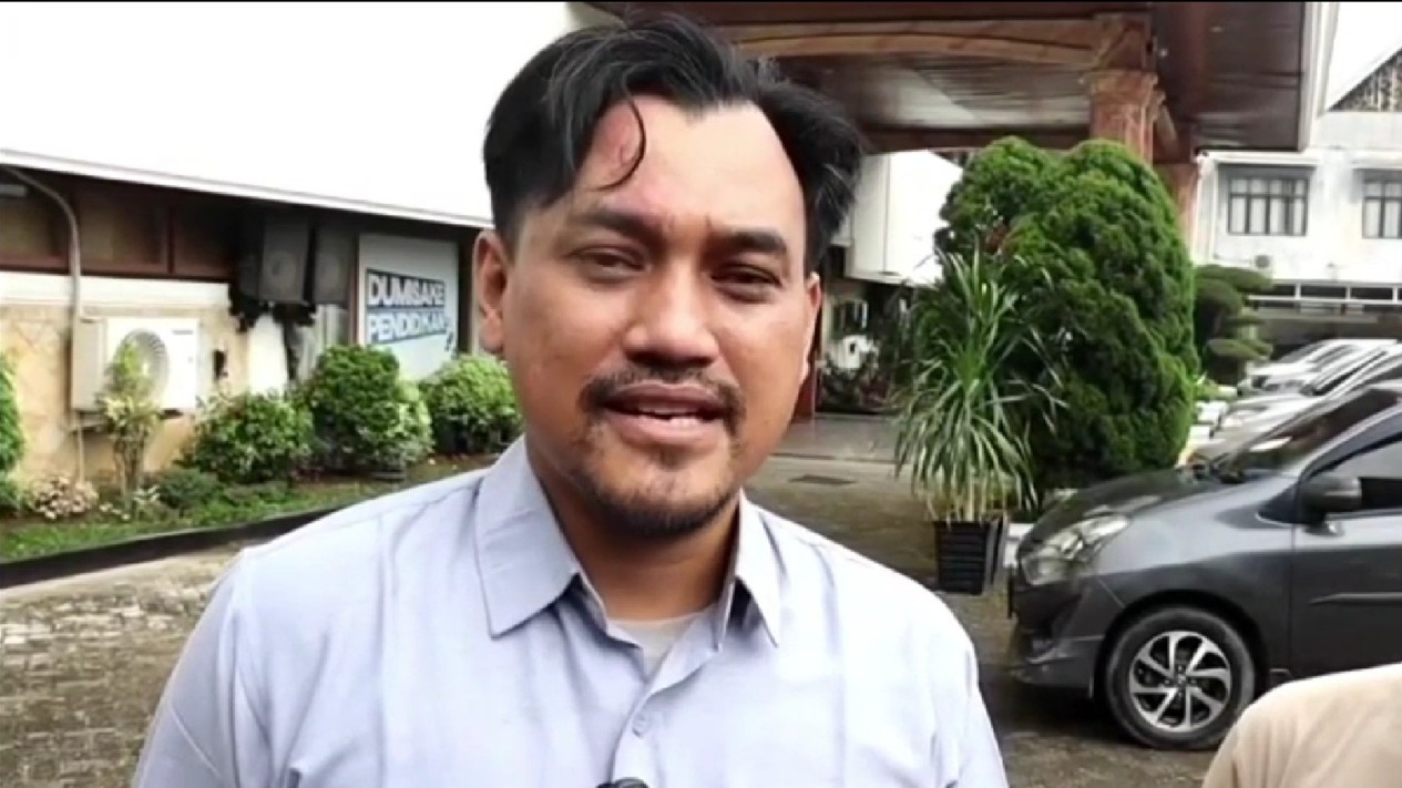 Pengakuan Guru SMK di Jambi yang Dikeroyok Puluhan Siswa, Ternyata Berawal dari Kata-kata Ini
            - galeri foto