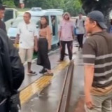 Komplotan Remaja Kabur Saat Hendak Curi Rel Kereta Sepanjang 3 Meter di Jatinegara, Barang Bukti Ditinggal di Tengah Jalan