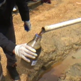 Sumur Bor Mengandung Minyak, ESDM dan SKK Migas Jatim Ambil Sampel