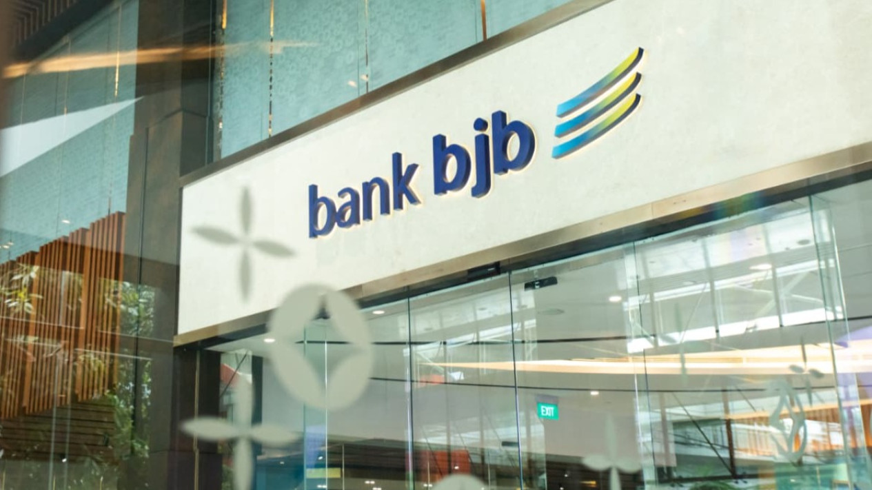 Saham BJBR Menguat, Pasar Apresiasi Stabilitas dan Arah Transformasi bank bjb
            - galeri foto