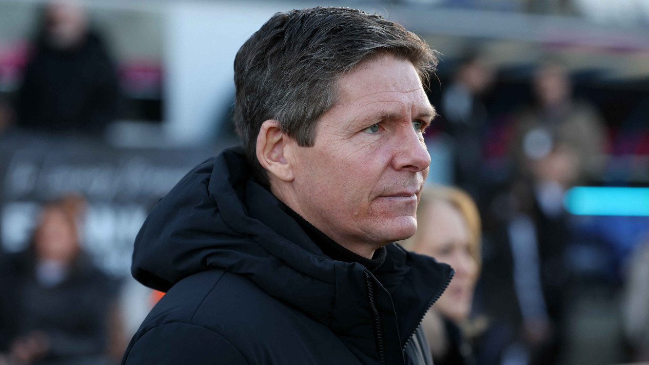 Resmi! Oliver Glasner Tinggalkan Crystal Palace Akhir Musim, Alasan Sebenarnya Terungkap
            - galeri foto