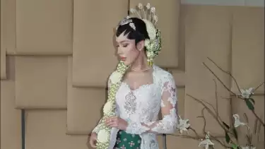 DJ Patricia Schuldtz menikah dengan Darma Mangkuluhur, putra sulung Tommy Soeharto