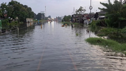 Jalur KA Pantura Pekalongan Lumpuh Diterjang Banjir, Sejumlah Kereta Jarak Jauh Dihentikan