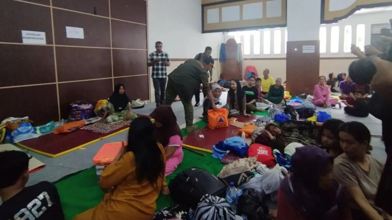 Pengungsi Banjir di Kudus Tembus 1.822 Jiwa, Terbanyak di Gedung DPRD
            - galeri foto