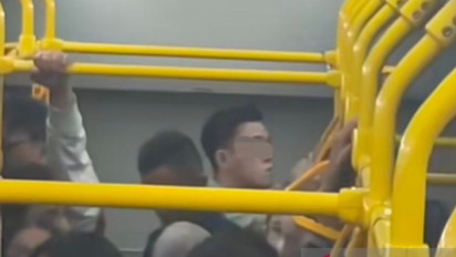 Ternyata Sudah Janjian, Fakta Mengejutkan Aksi Dua Pria yang Nekat 'Main' di Dalam Bus TransJakarta