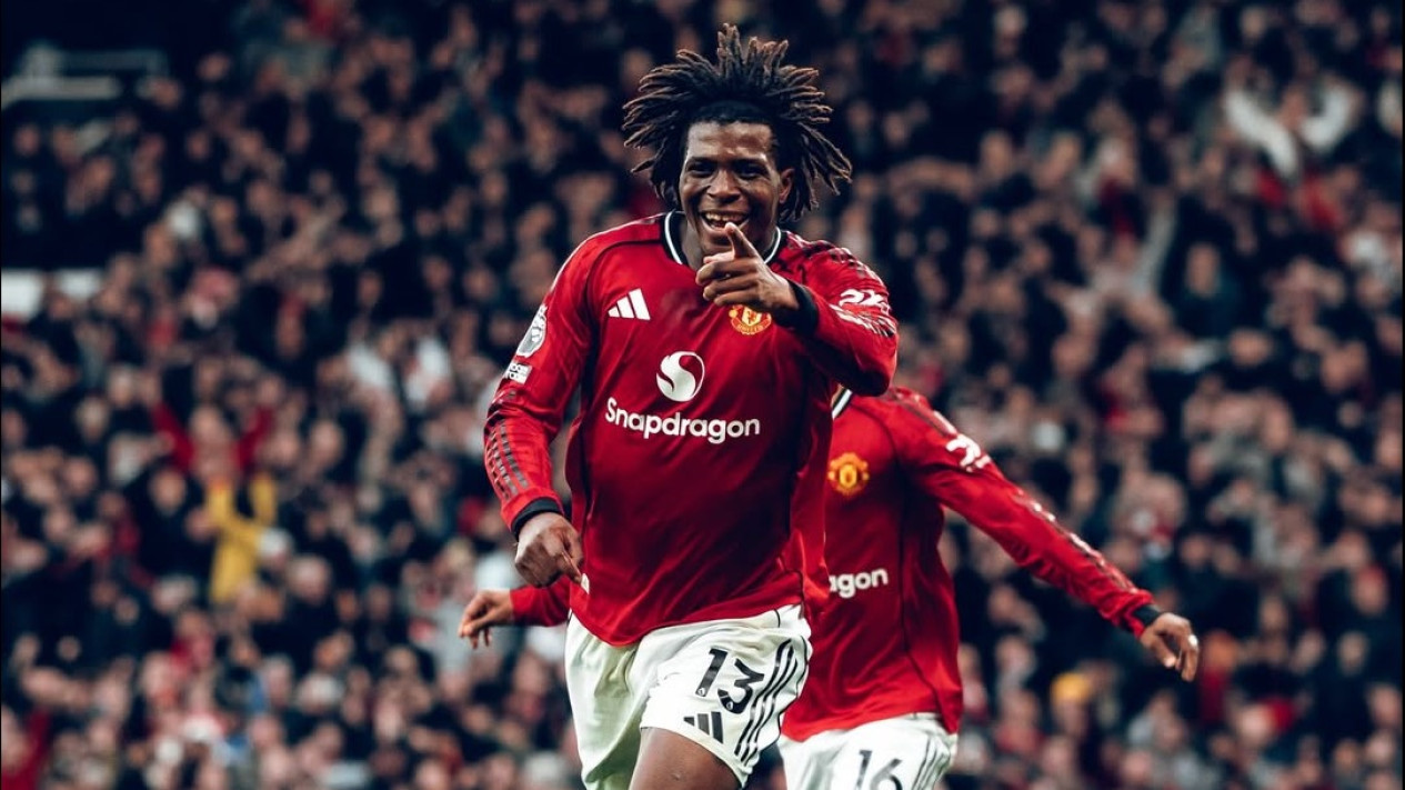 Derbi Manchester Memanas! MU Bungkam Man City 2-0, Gary Neville Soroti Kombinasi Serangan Setan Merah: Dahsyat!
            - galeri foto