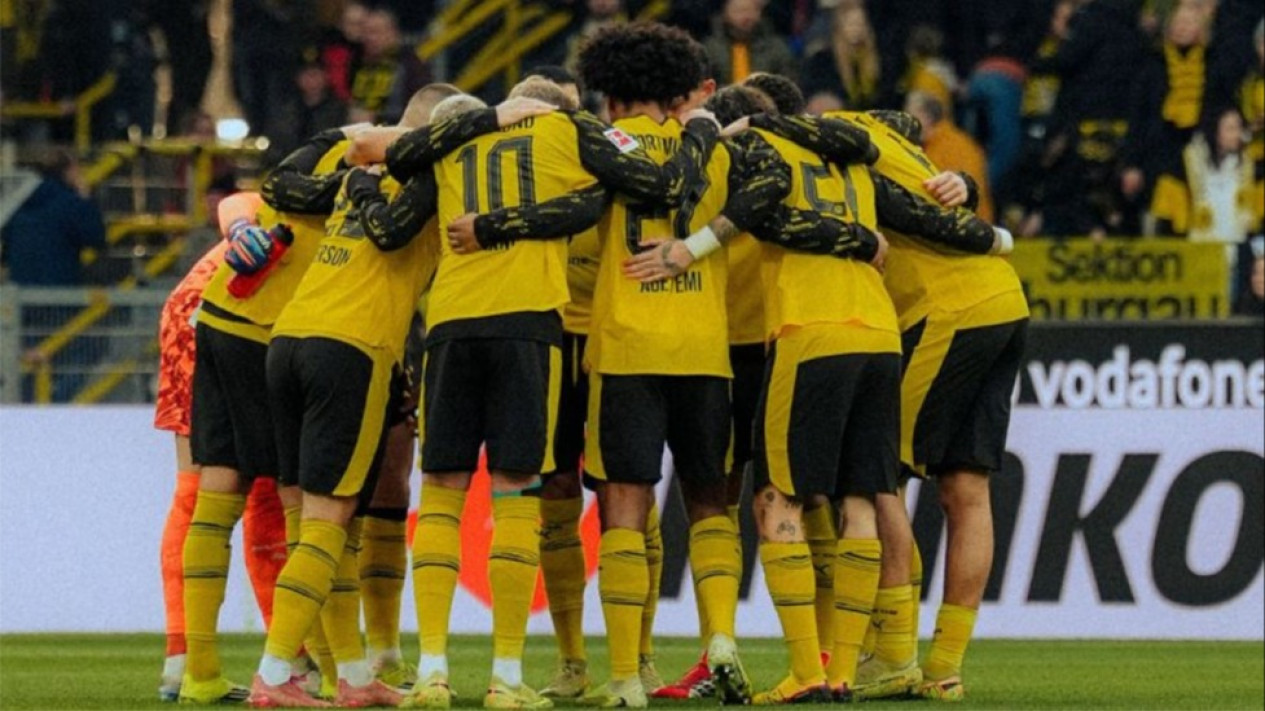 Laga Gila di Signal Iduna Park, Dortmund Menang Dramatis Lawan St Pauli
            - galeri foto