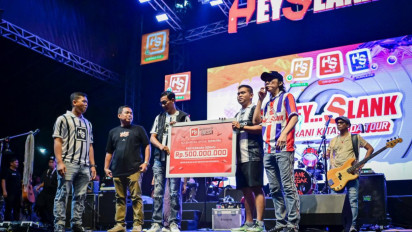 Bantu Korban Bencana di Sumatera, Band Slank Tampil di Konser Amal Hingga Lelang Barang Kesayangan