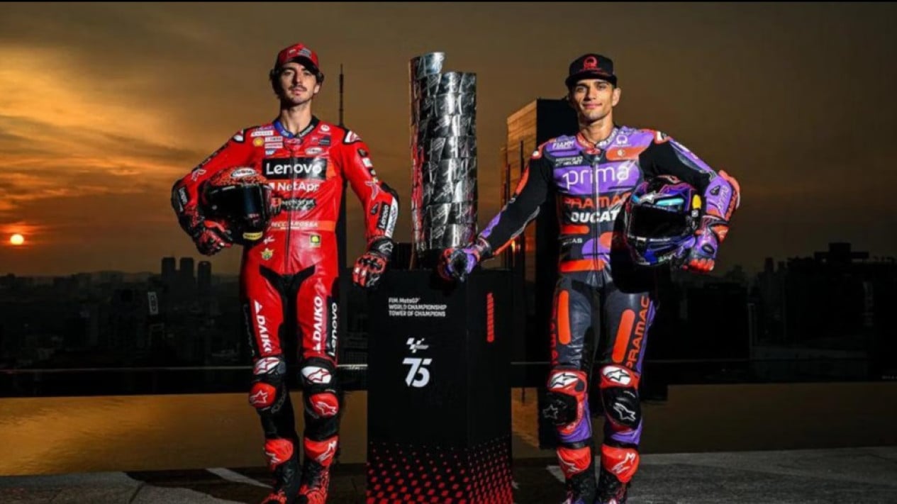 Valentino Rossi Harap Jorge Martin dan Francesco Bagnaia Hentikan Dominasi Marquez Bersaudara di MotoGP 2026
            - galeri foto