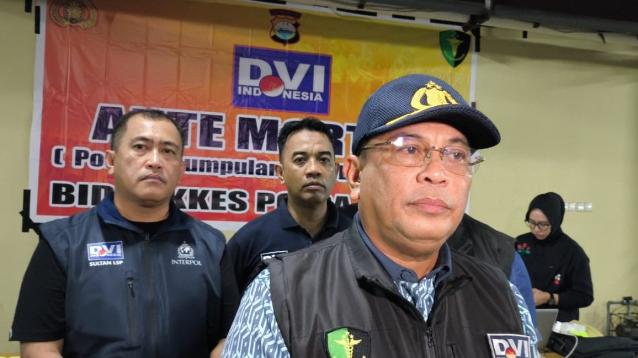 Biddokkes Polda Sulsel Dirikan Posko Ante Mortem dan Kirim 3 Tim DVI ke Lokasi Jatuhnya Pesawat ATR 42-500
            - galeri foto