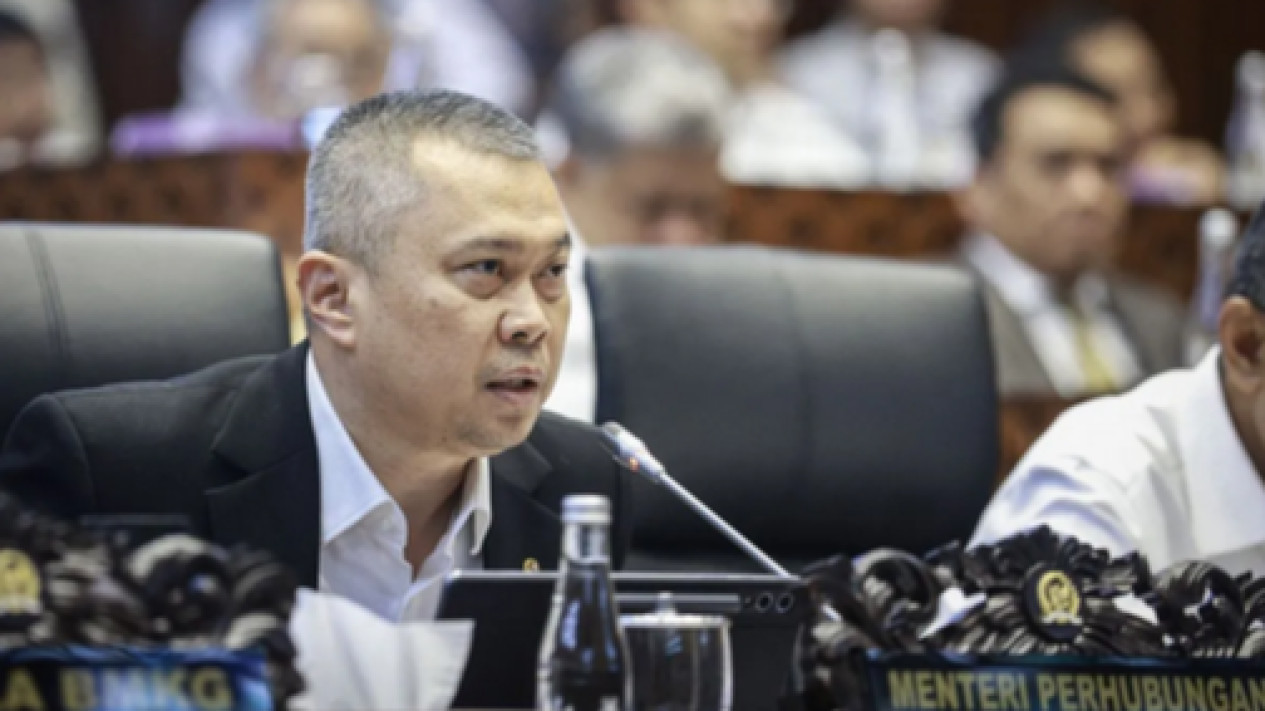 Buntut Temuan Serpihan Pesawat ATR 42-500 di Maros, Kemenhub Angkat Bicara
            - galeri foto