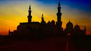 Ilustrasi suasana masjid di bulan Syaban